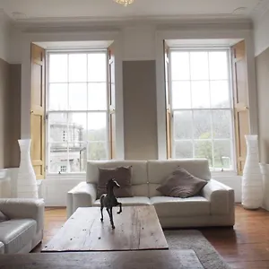 Apartment Windsor Street, Edinburgh